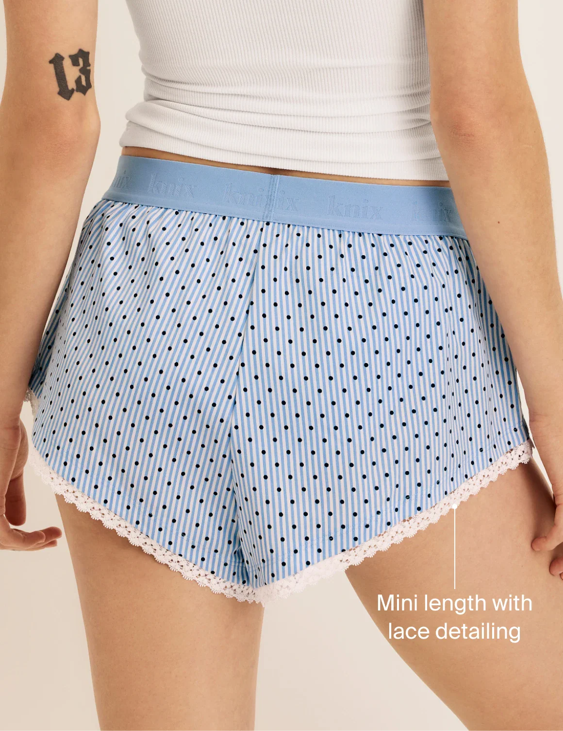 | Blu a righe con pois